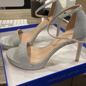 Brand new in box Stewart Weitzman Platform heel- size 8.5
